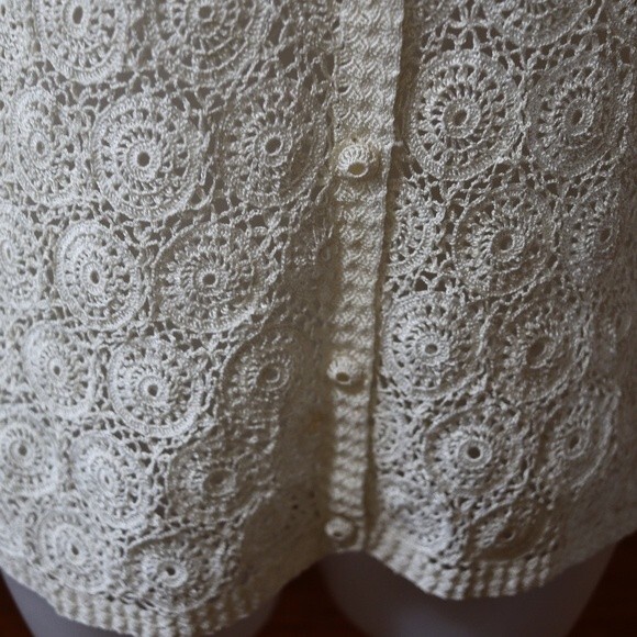 Vintage Red Peacock Hand Crochet White Lace Cardigan Cottagecore Boho Top LG - Picture 10 of 12